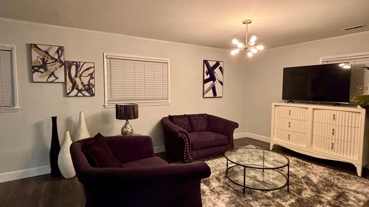 Photo of Livingroom in Dock Junction
