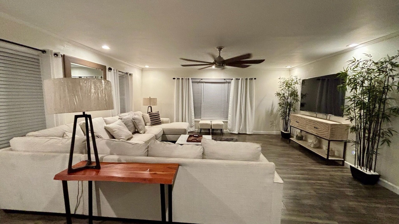 Photo of Livingroom in Dock Junction