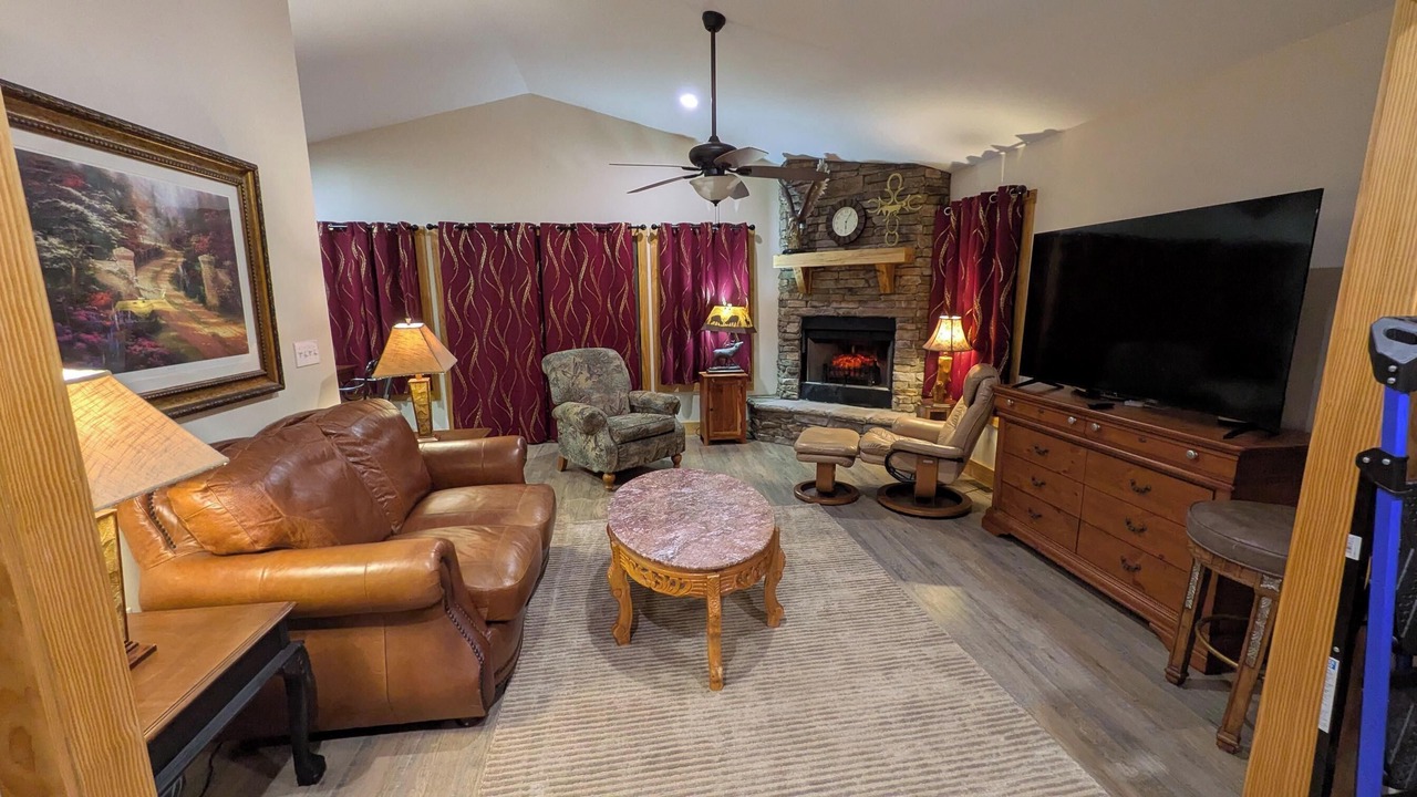Photo of Livingroom in Dandridge