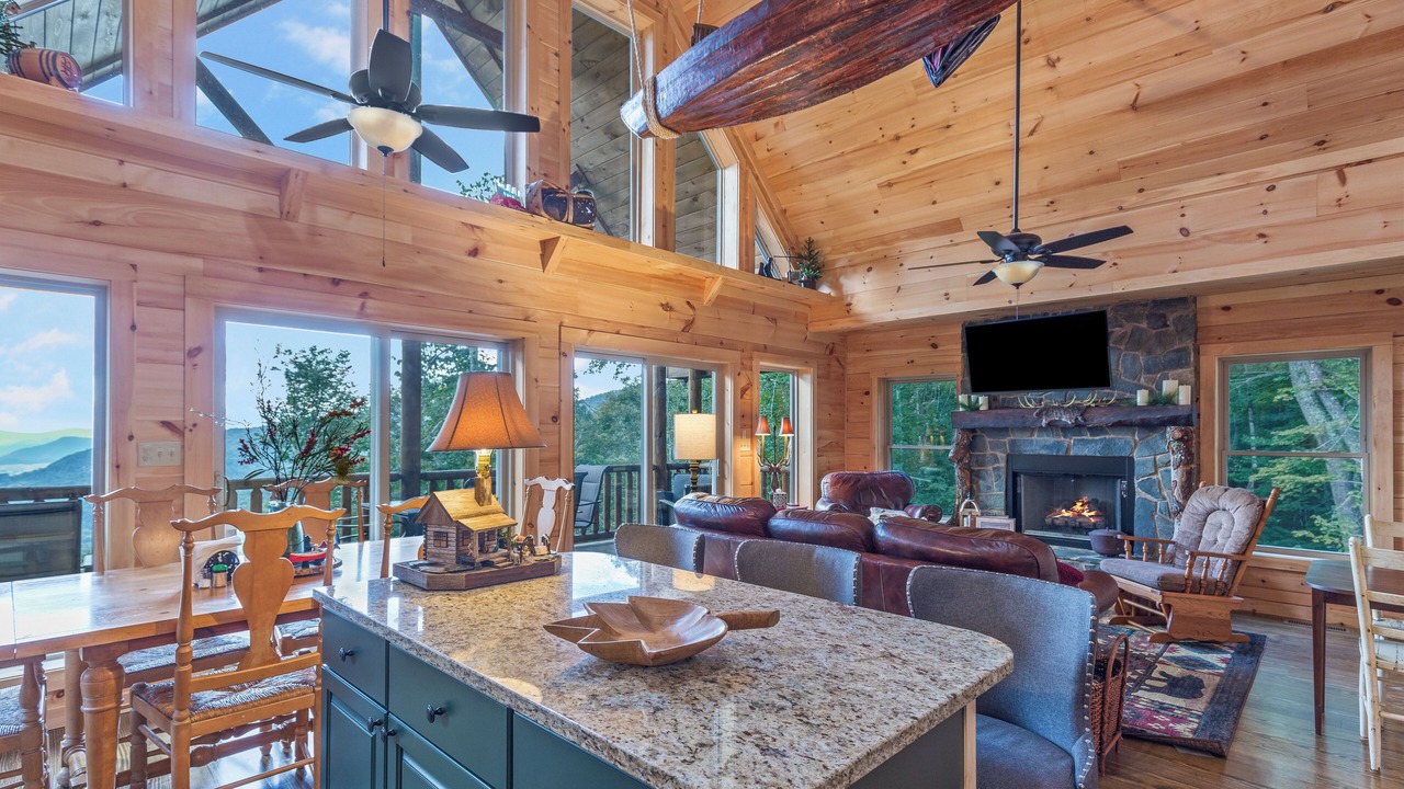 Photo of Livingroom in Mars Hill