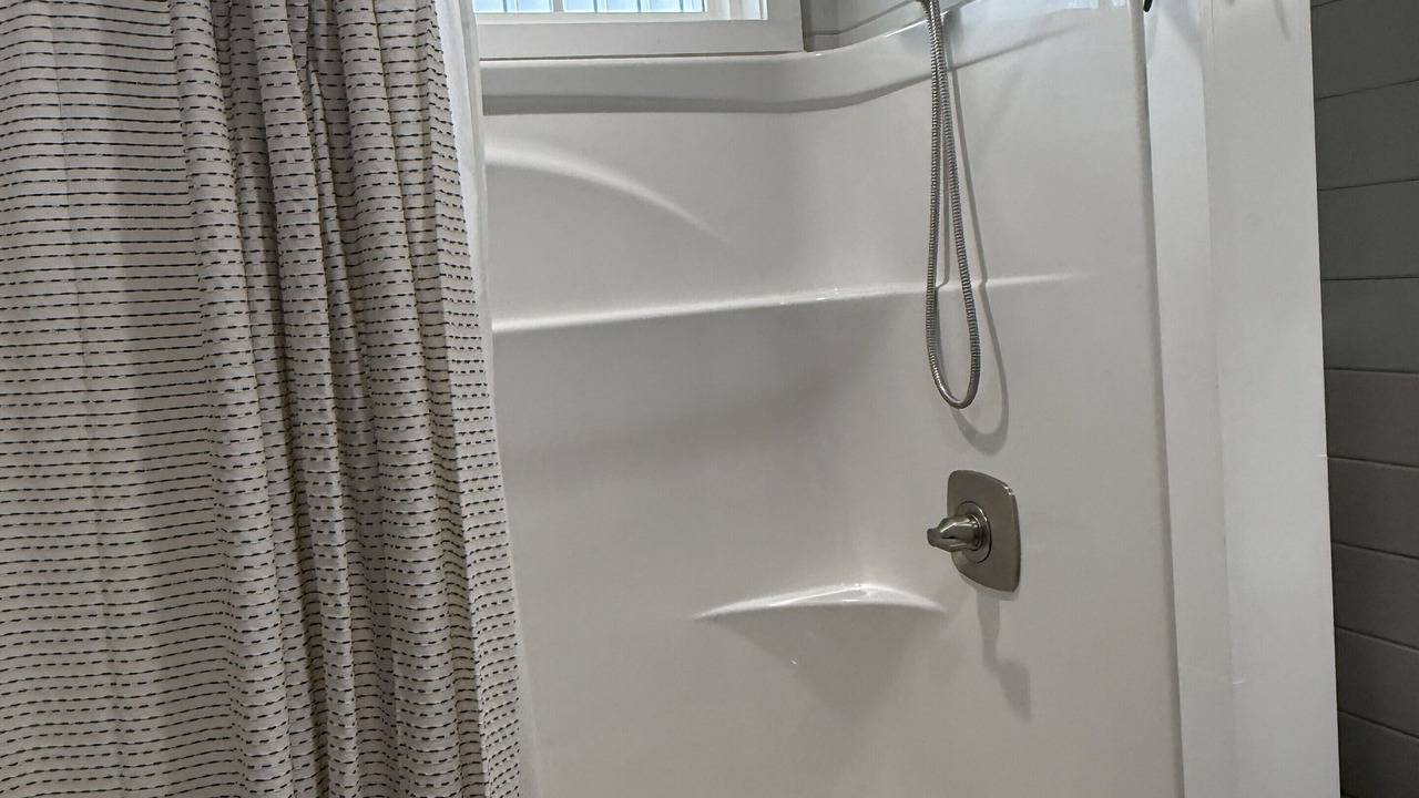 Photo of Bathroom in Guntersville
