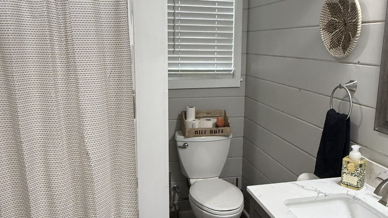 Photo of Bathroom in Guntersville