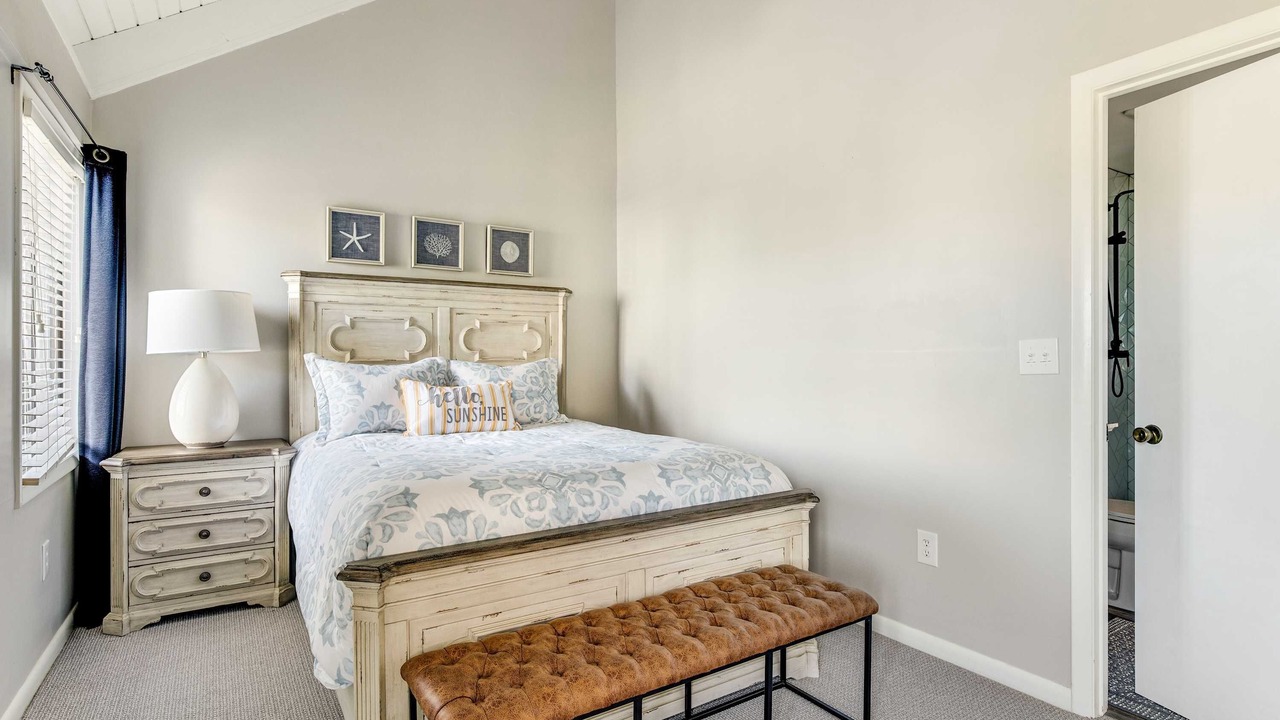 Photo of Bedroom in Sealoft Villas