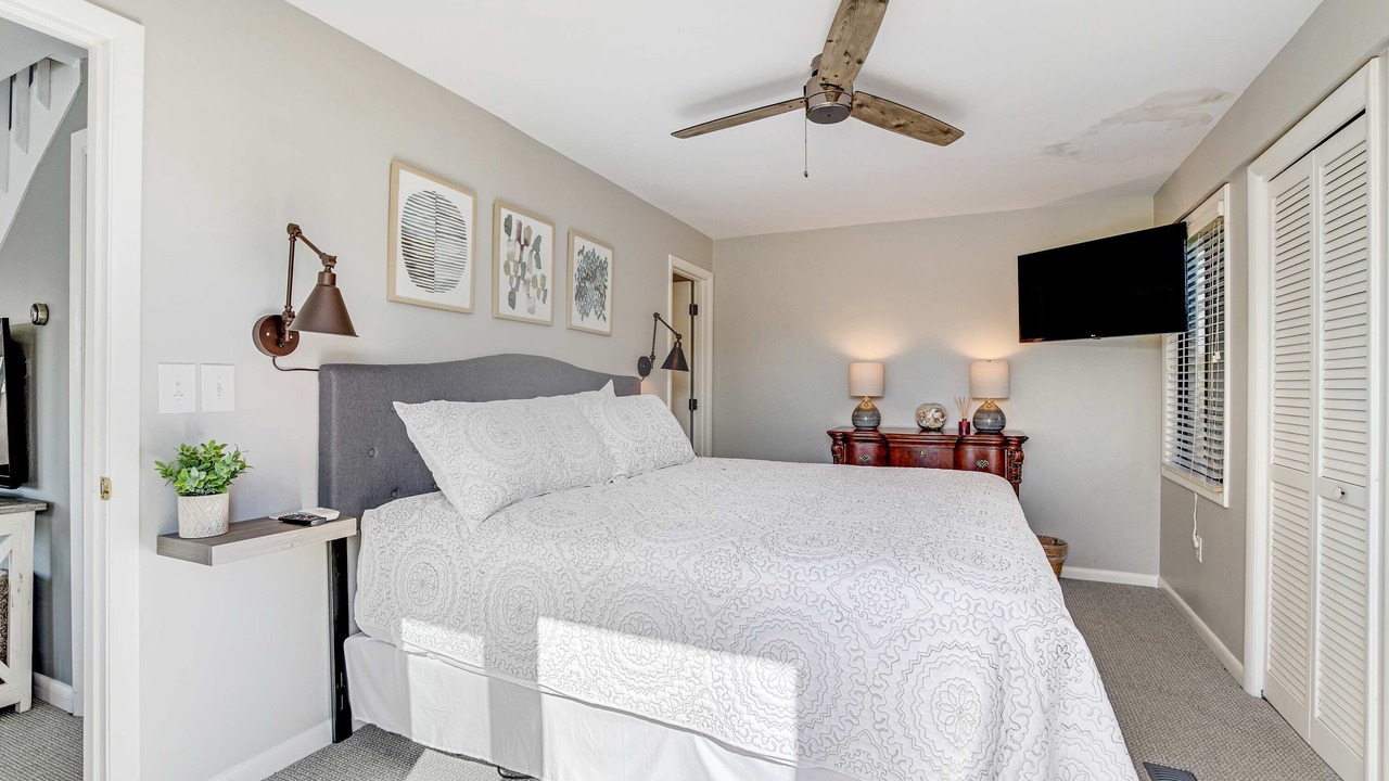 Photo of Bedroom in Sealoft Villas