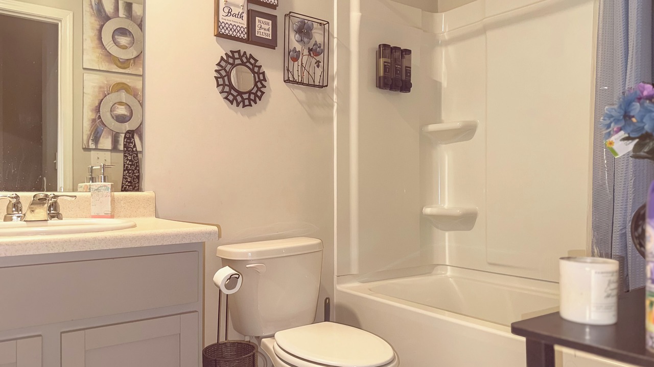 Photo of Bathroom in Riverdale
