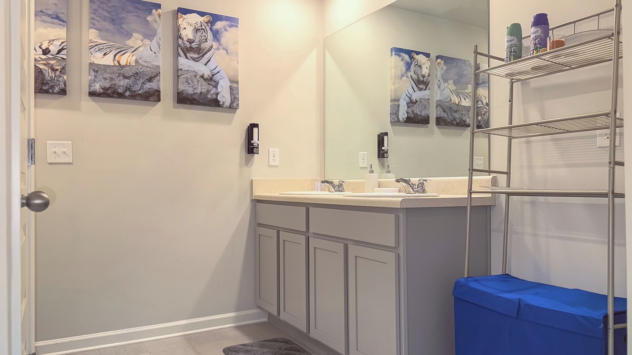 Photo of Bathroom in Riverdale