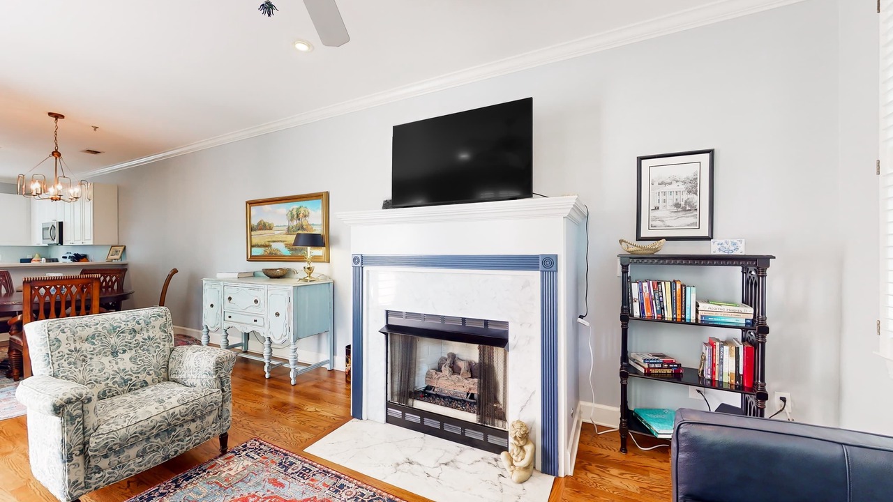 Photo of Livingroom in Harleston Village