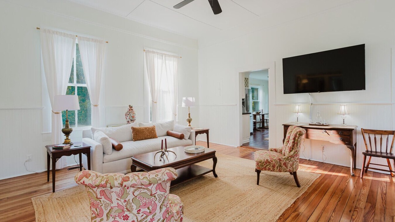 Photo of Livingroom in Fowlstown