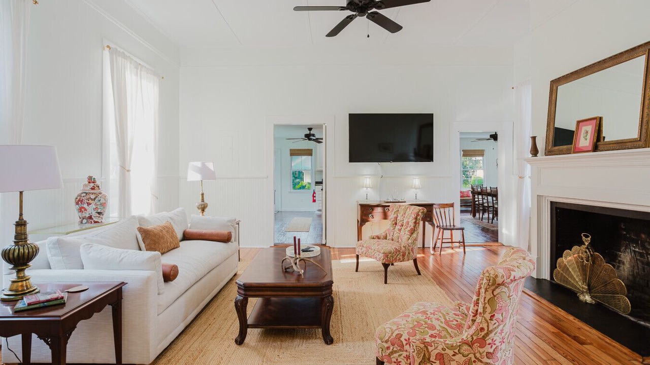 Photo of Livingroom in Fowlstown