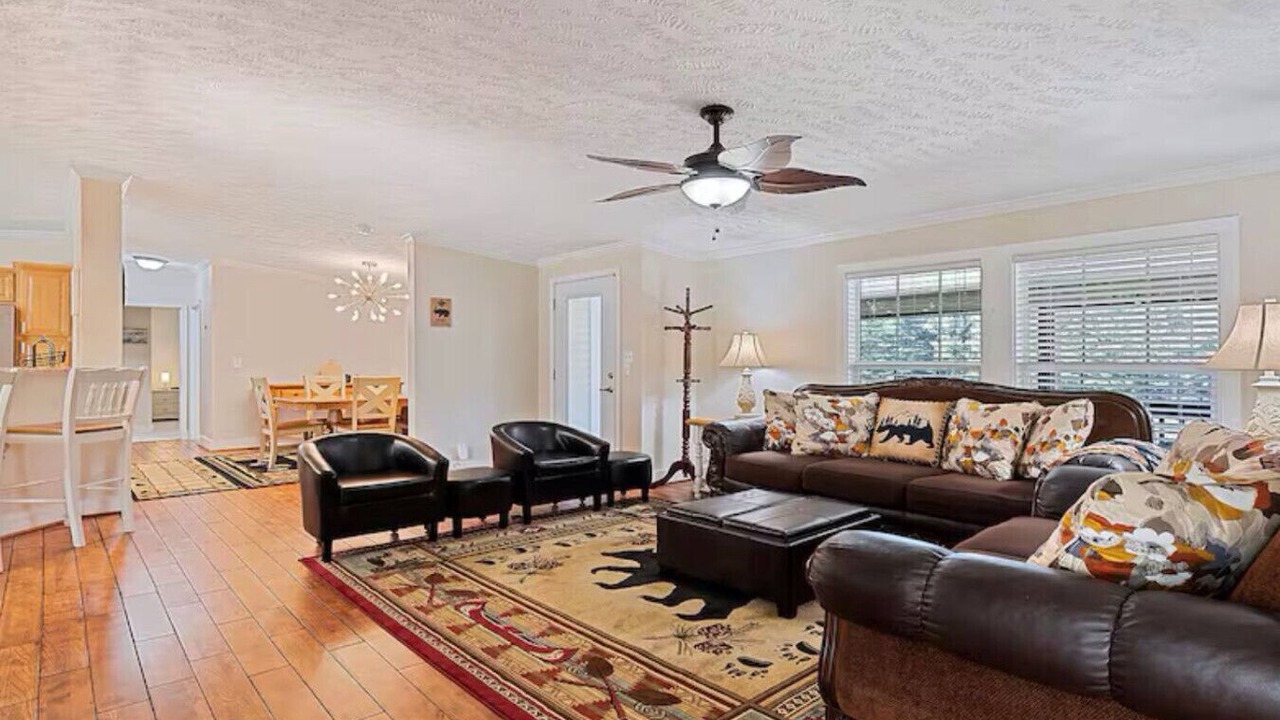Photo of Livingroom in Maggie Valley