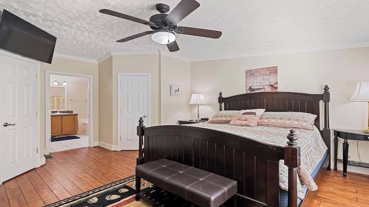 Photo of Bedroom in Maggie Valley