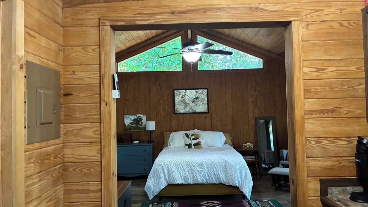 Photo of Bedroom in Covington