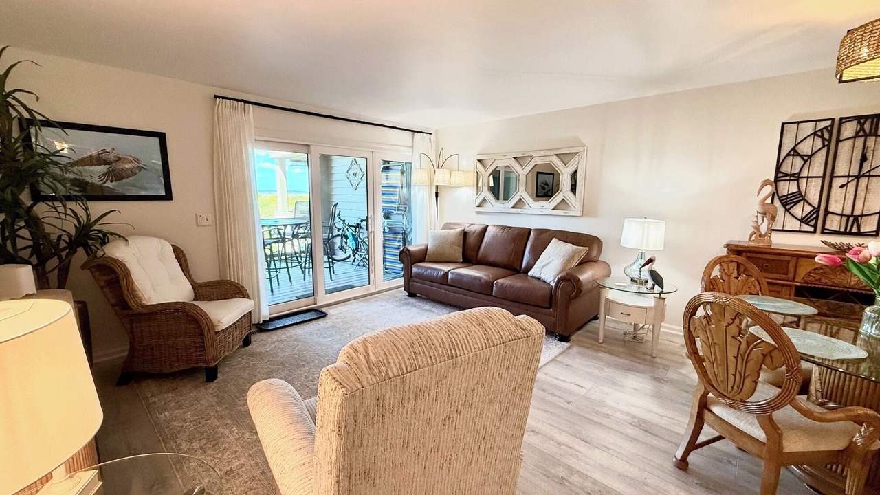 Photo of Livingroom in Seabrook Island