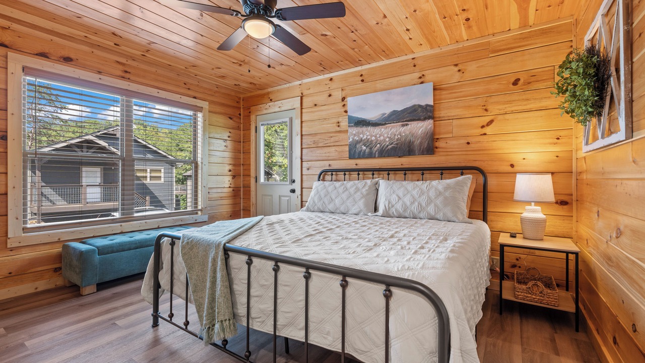 Photo of Bedroom in Sevierville