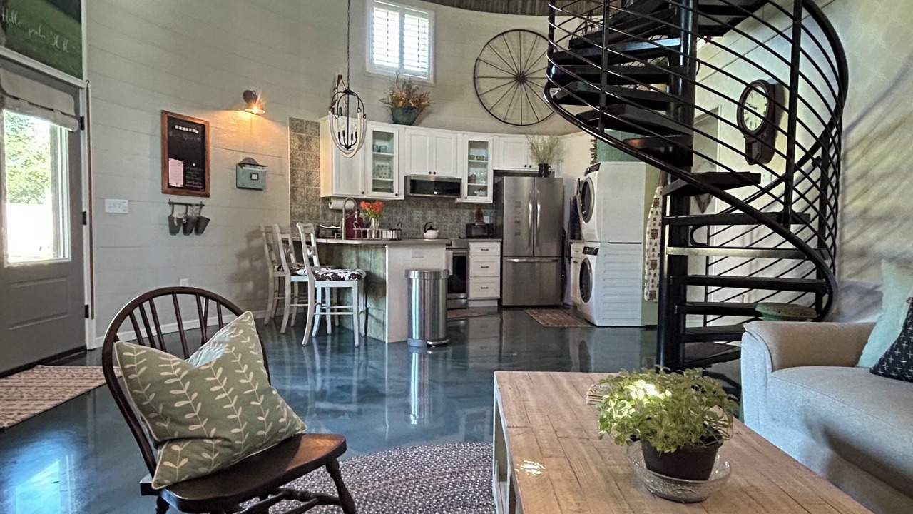 Photo of Livingroom in North Northwest Pensacola