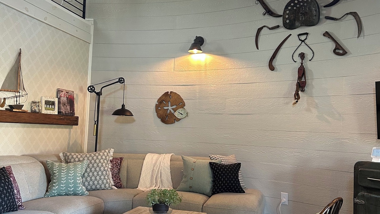 Photo of Livingroom in North Northwest Pensacola