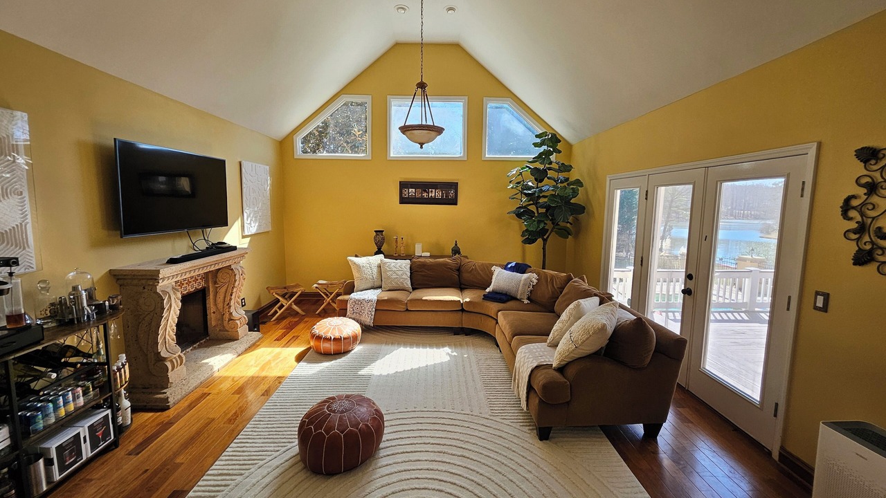 Photo of Livingroom in Sharpsburg