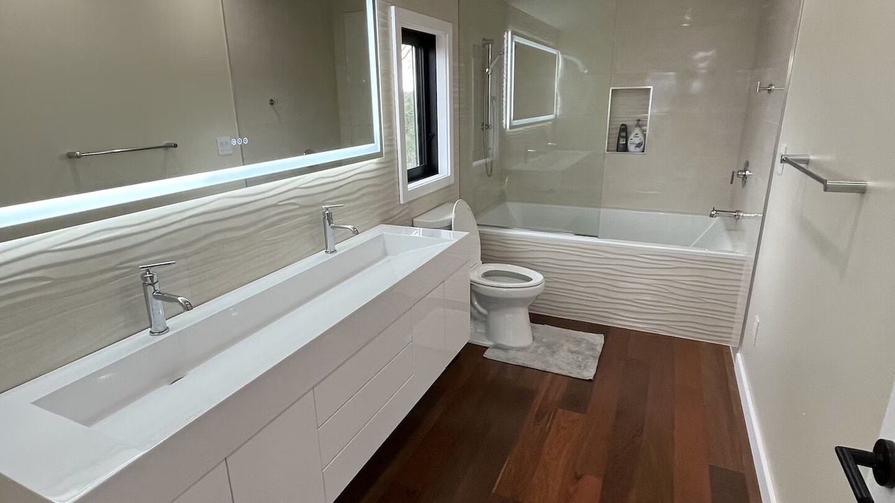 Photo of Bathroom in Marshall