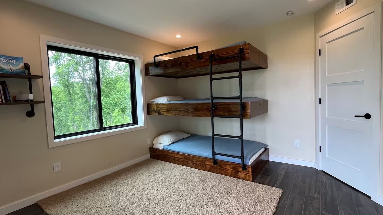 Photo of Bedroom in Marshall
