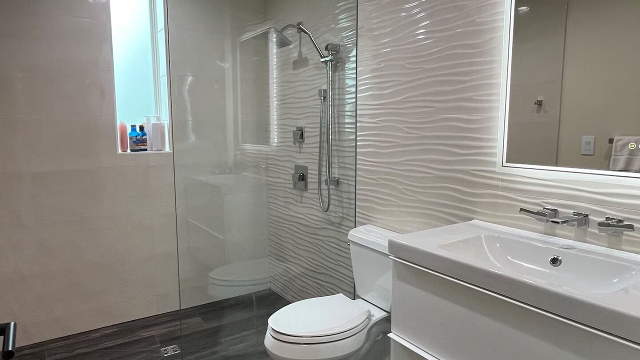 Photo of Bathroom in Marshall