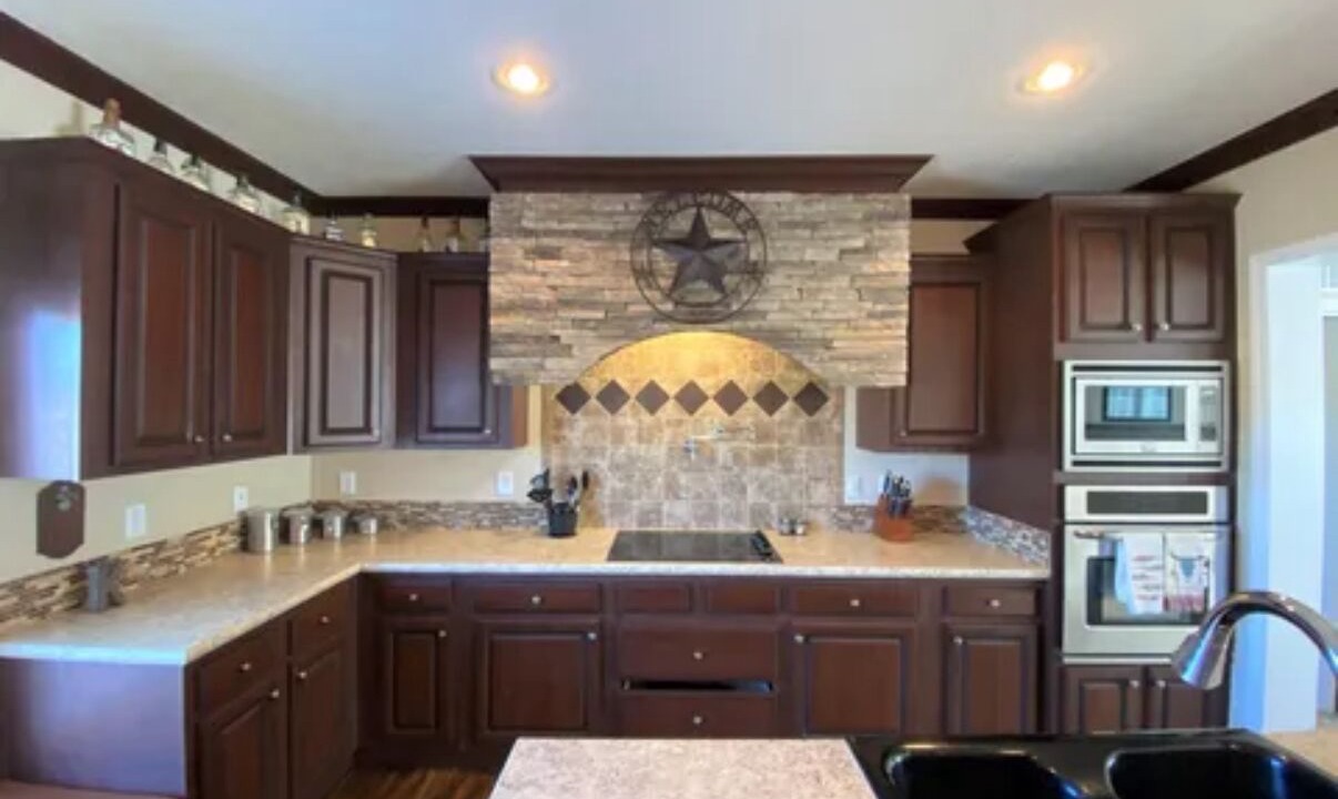 Photo of Kitchen in South Carolina Lakes & Blackwater Rivers