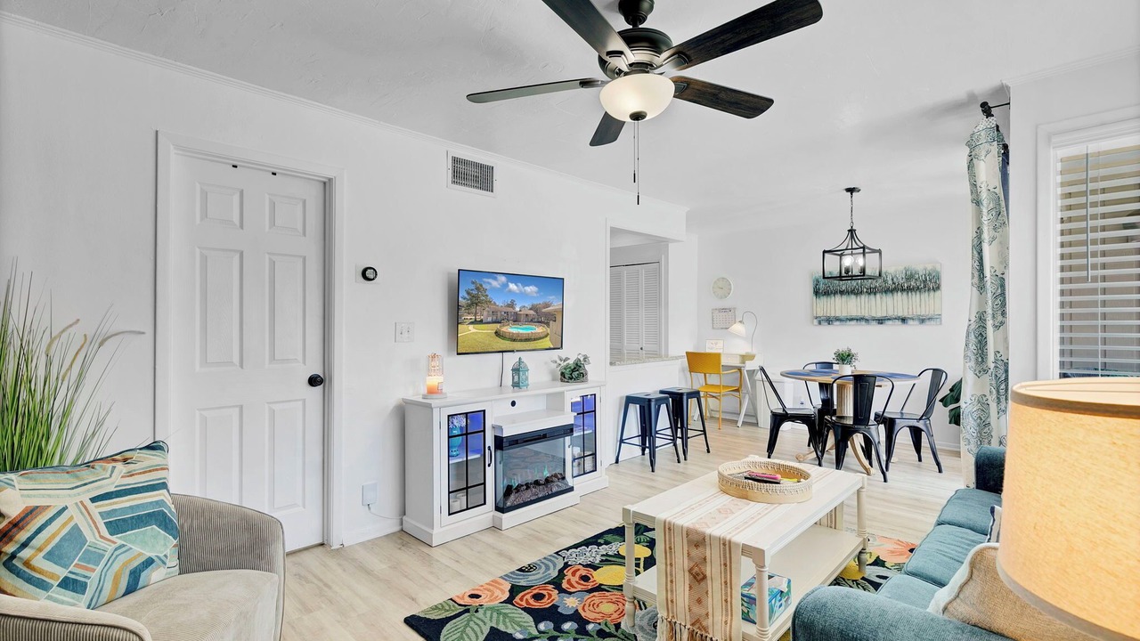 Photo of Livingroom in Daphne