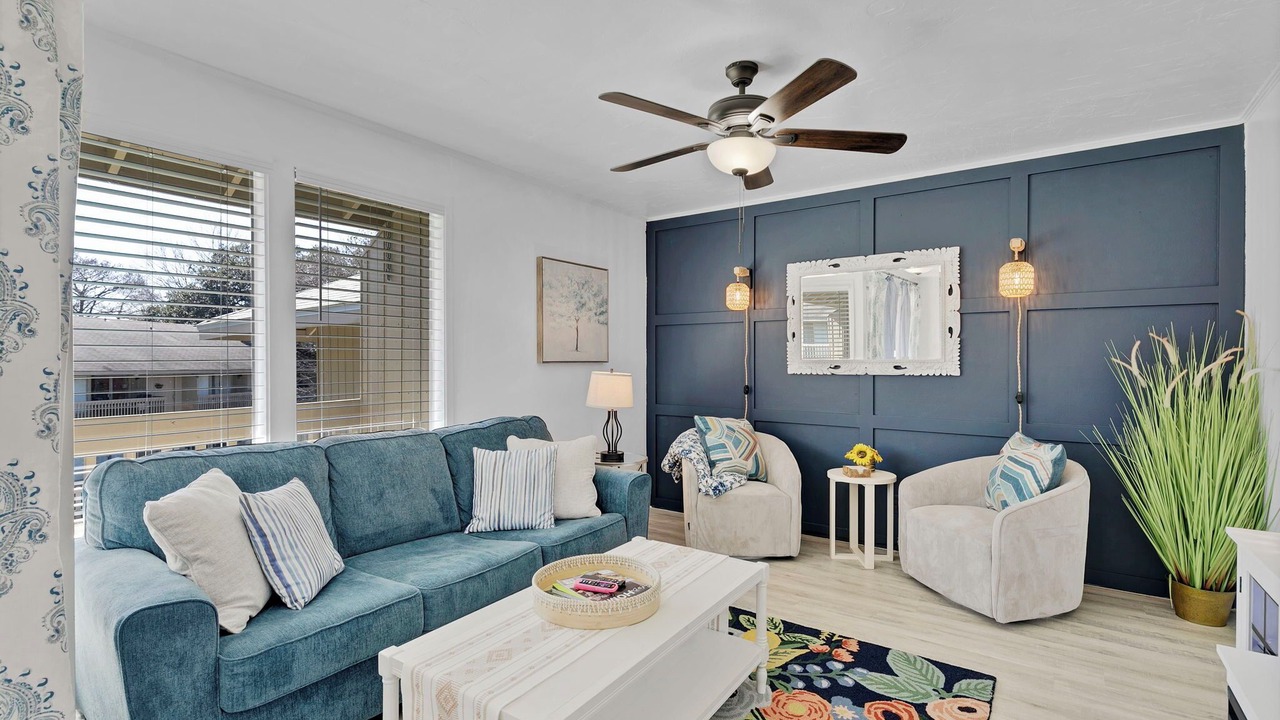 Photo of Livingroom in Daphne