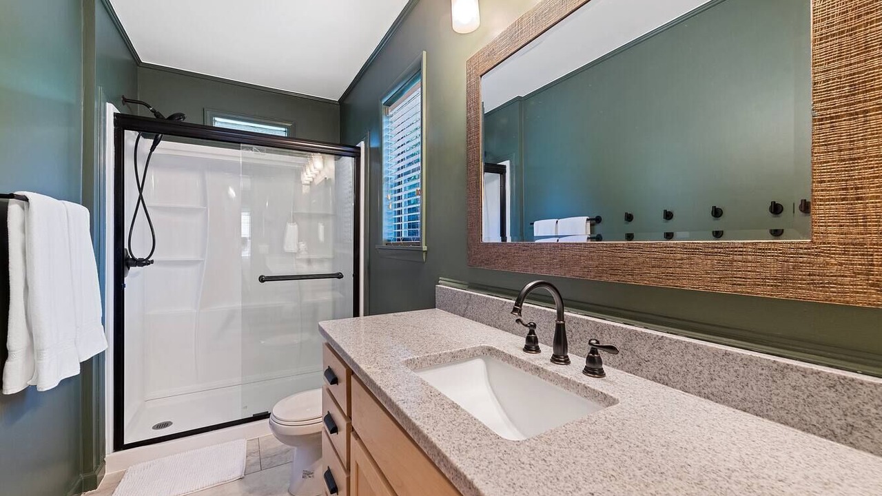 Photo of Bathroom in Maggie Valley