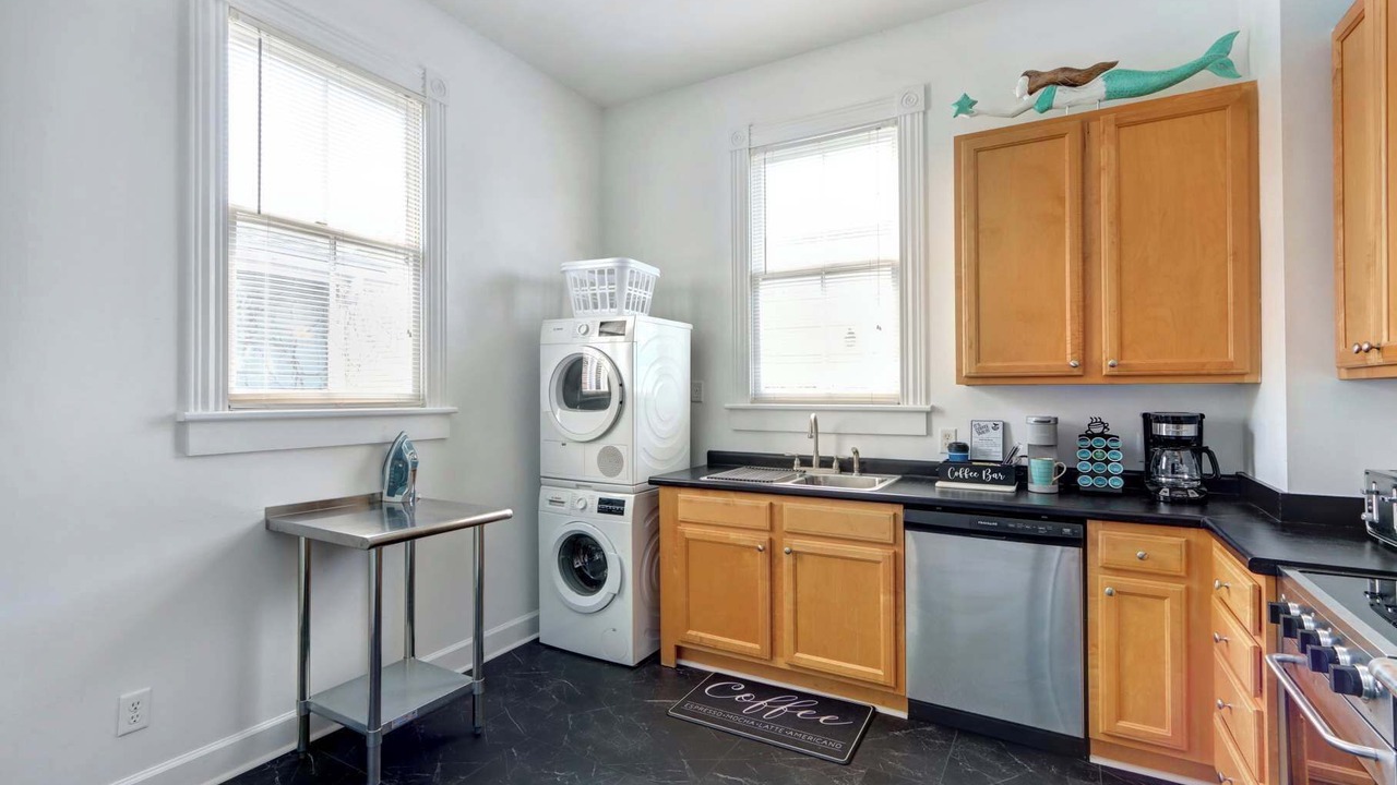 Photo of Kitchen in Beach Institute