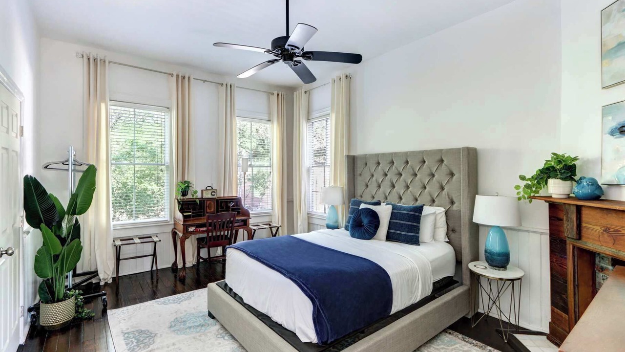 Photo of Bedroom in Beach Institute