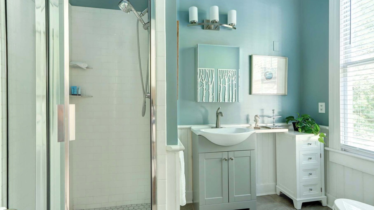 Photo of Bathroom in Beach Institute