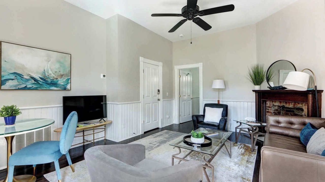 Photo of Livingroom in Beach Institute