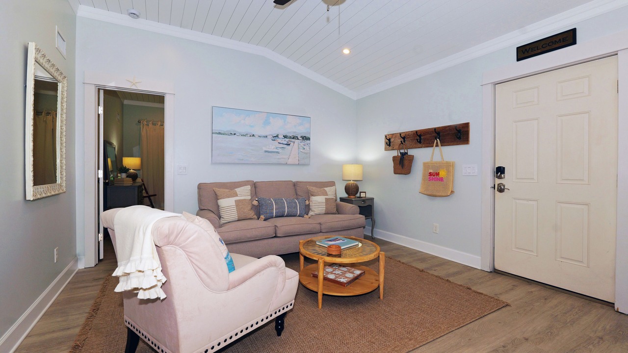 Photo of Livingroom in Saint Simons Heights