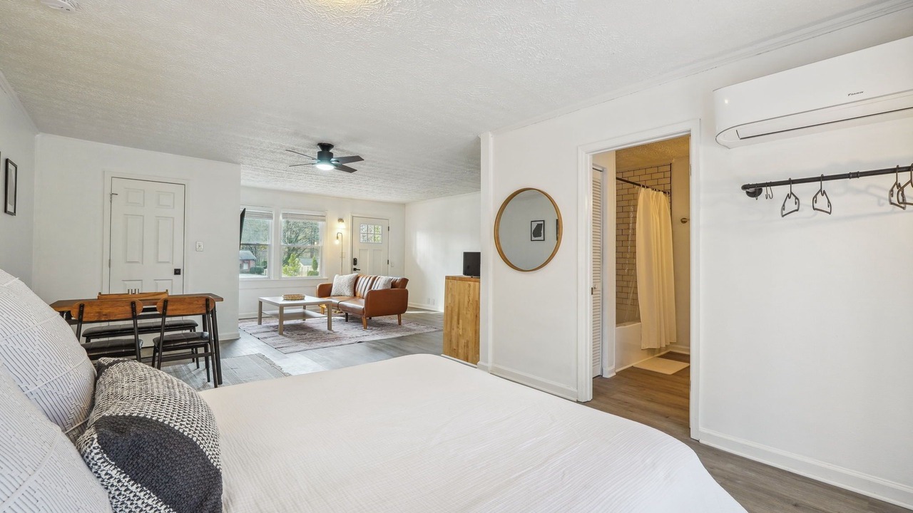 Photo of Bedroom in Kennesaw