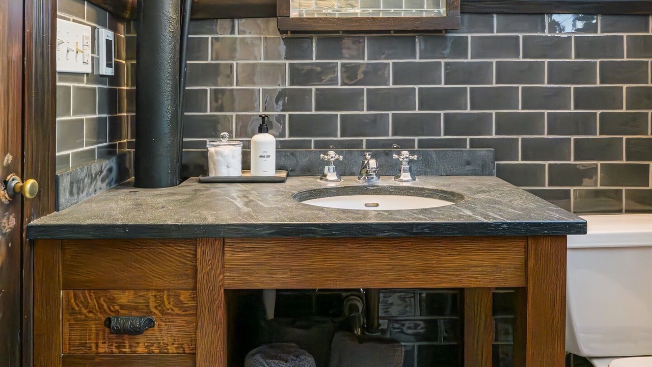 Photo of Bathroom in Marshall