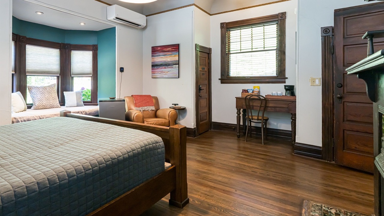 Photo of Bedroom in Marshall