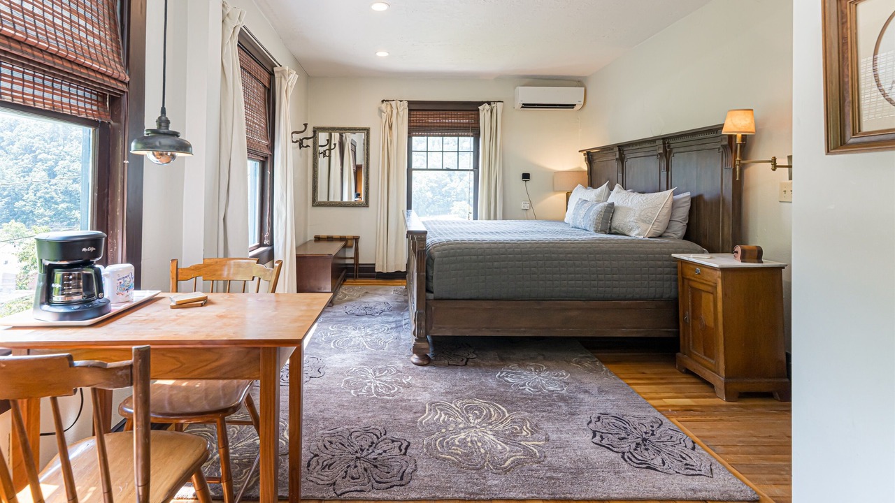 Photo of Bedroom in Marshall