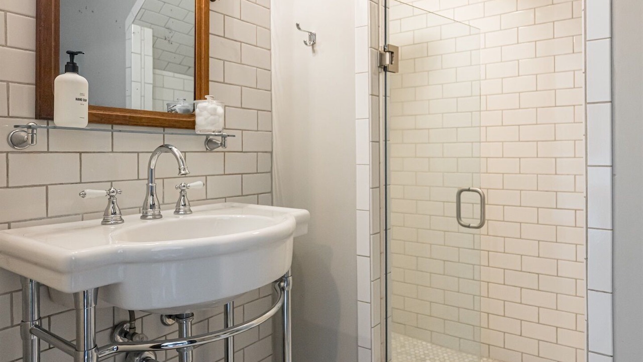 Photo of Bathroom in Marshall