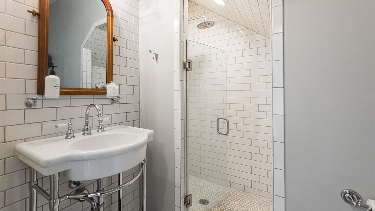 Photo of Bathroom in Marshall
