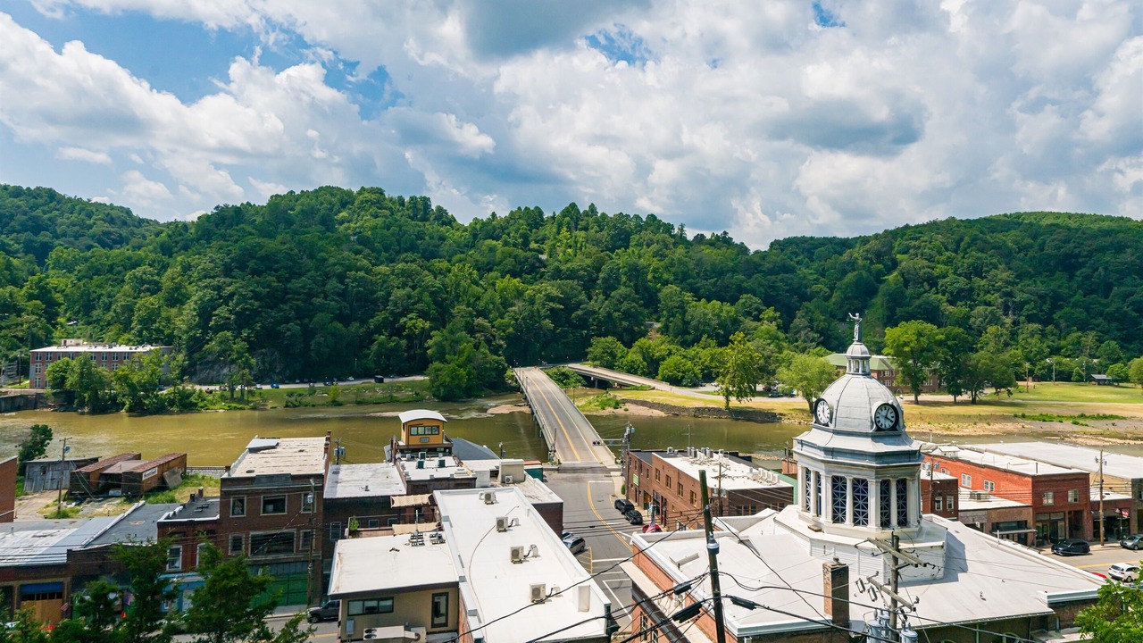 Photo of Others in Marshall