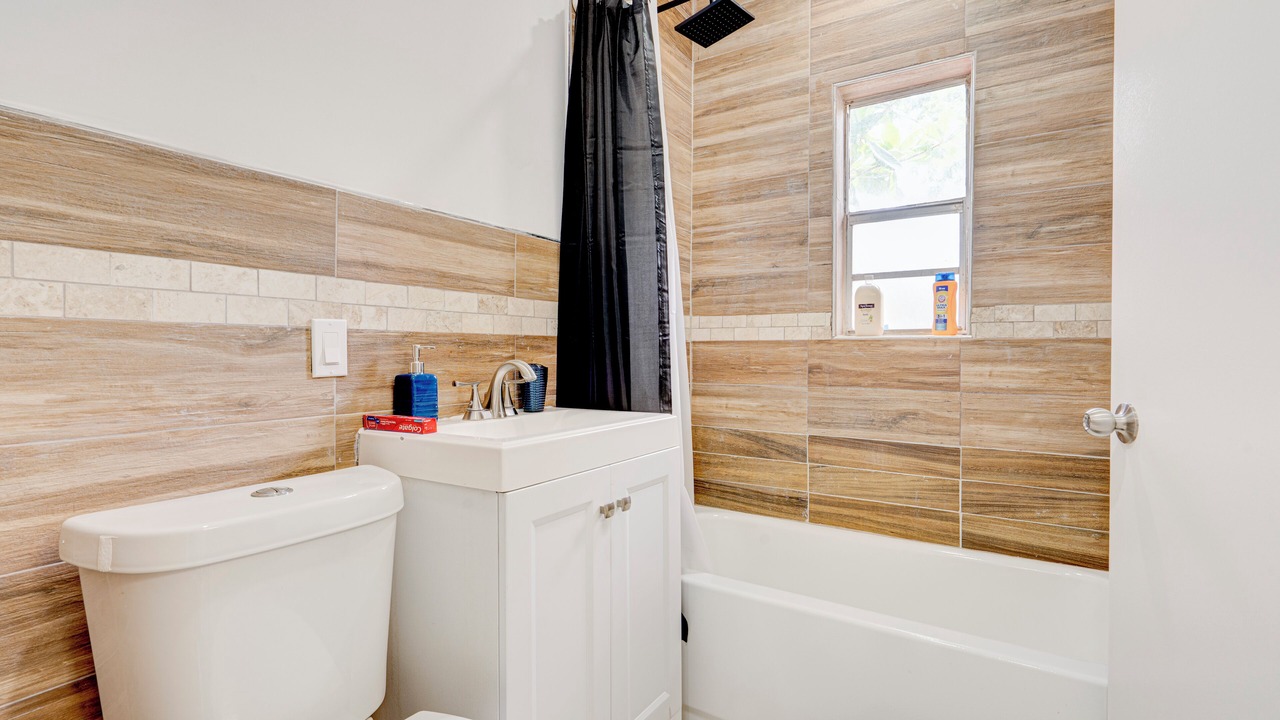 Photo of Bathroom in Miami Shores