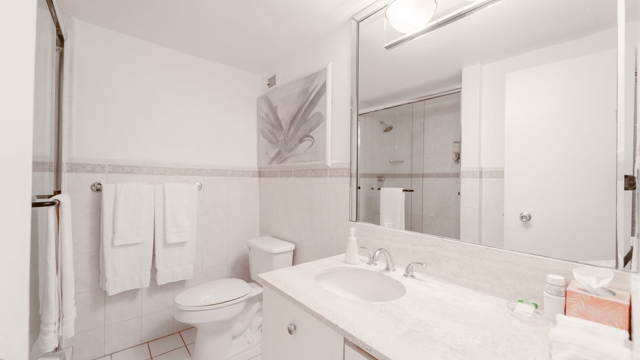 Photo of Bathroom in Mid Beach