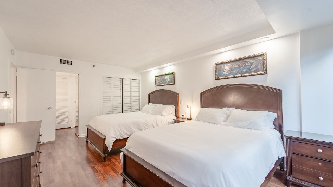 Photo of Bedroom in Mid Beach