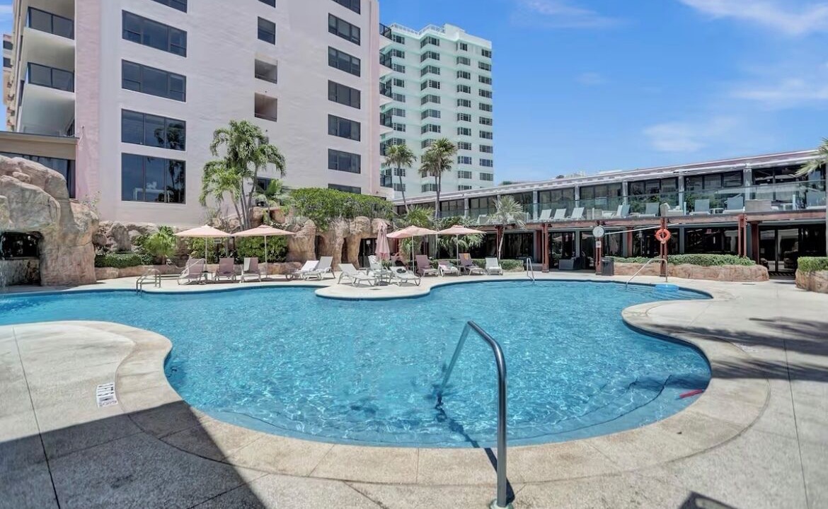 Photo of Outdoor in Mid Beach