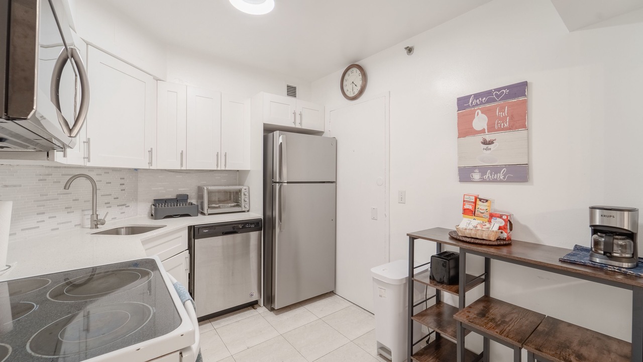 Photo of Kitchen in Mid Beach