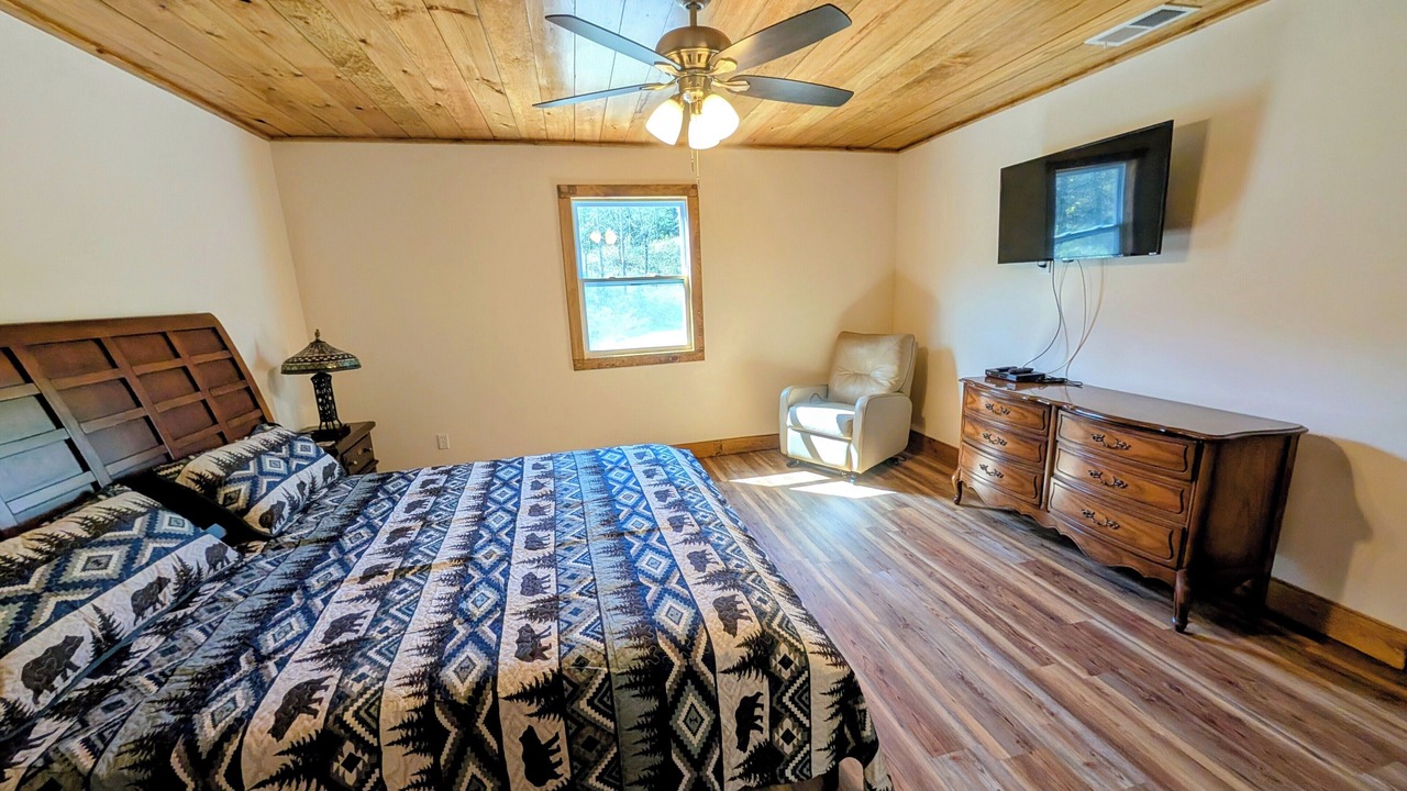 Photo of Bedroom in Waynesville