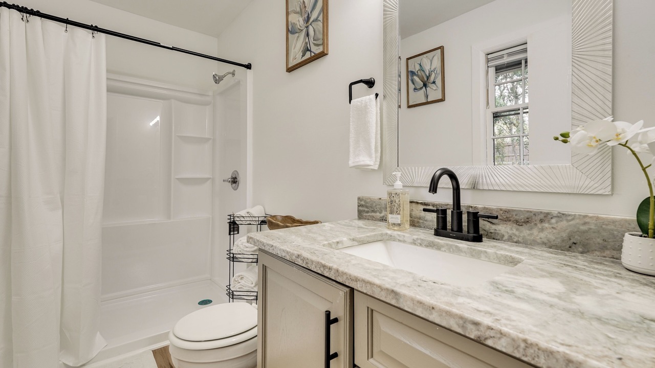 Photo of Bathroom in Wrens