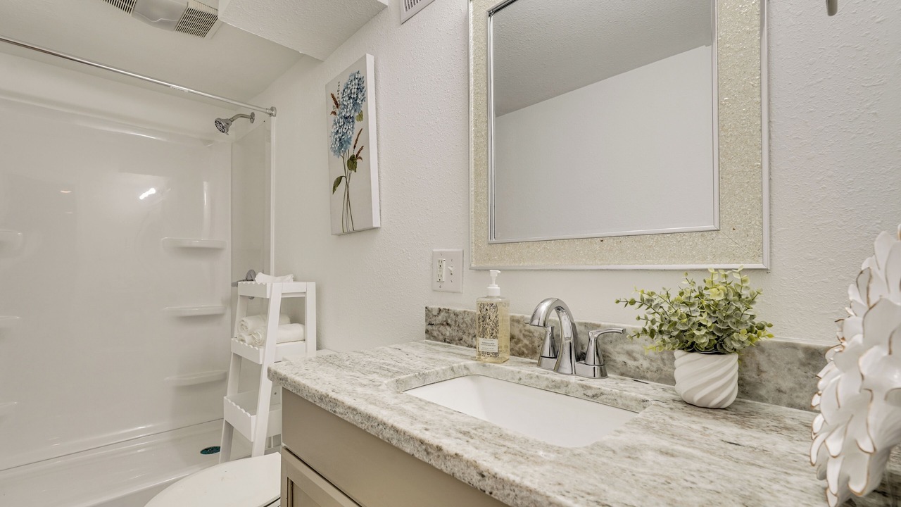 Photo of Bathroom in Wrens