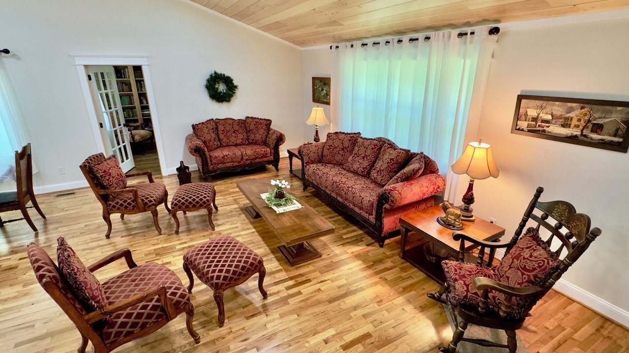 Photo of Livingroom in Bryant