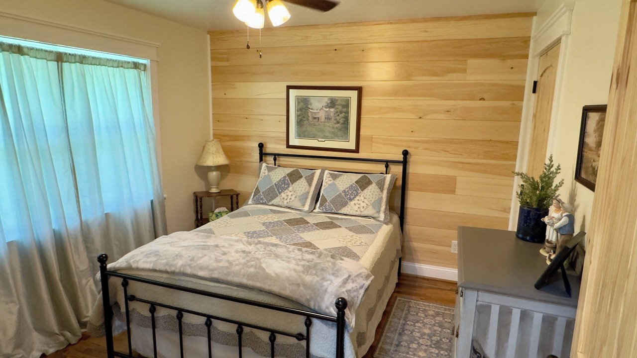 Photo of Bedroom in Bryant